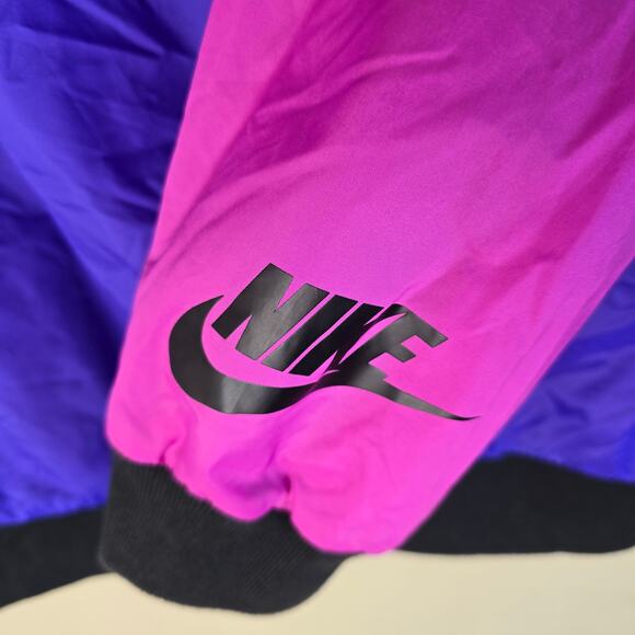 Nike Men's Hike Windbreaker Jacket Urban Outfitters, Medium - Picture 5 of 11